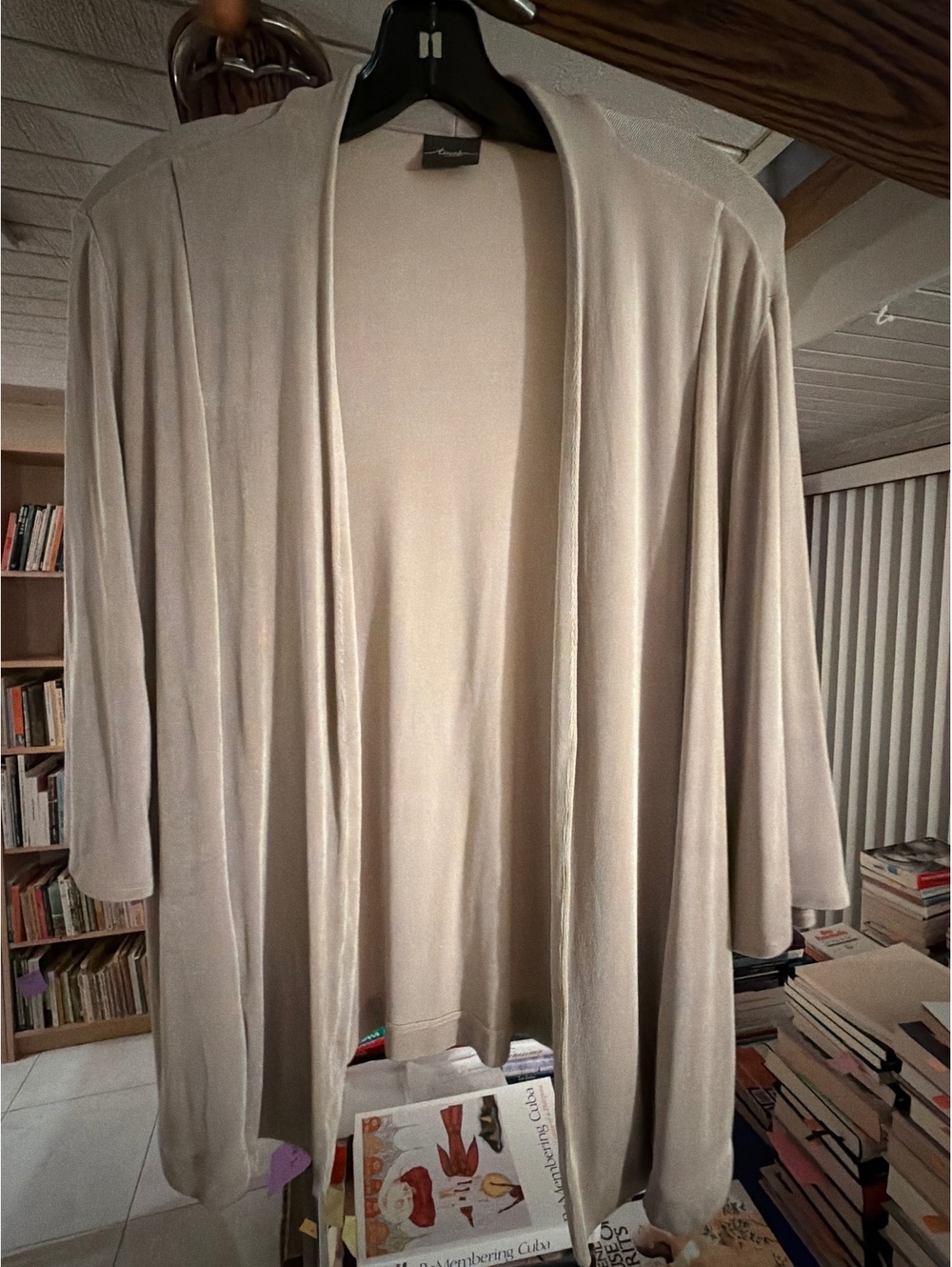 Traveler by Chico's Beige Open Front Cardigan Size 2